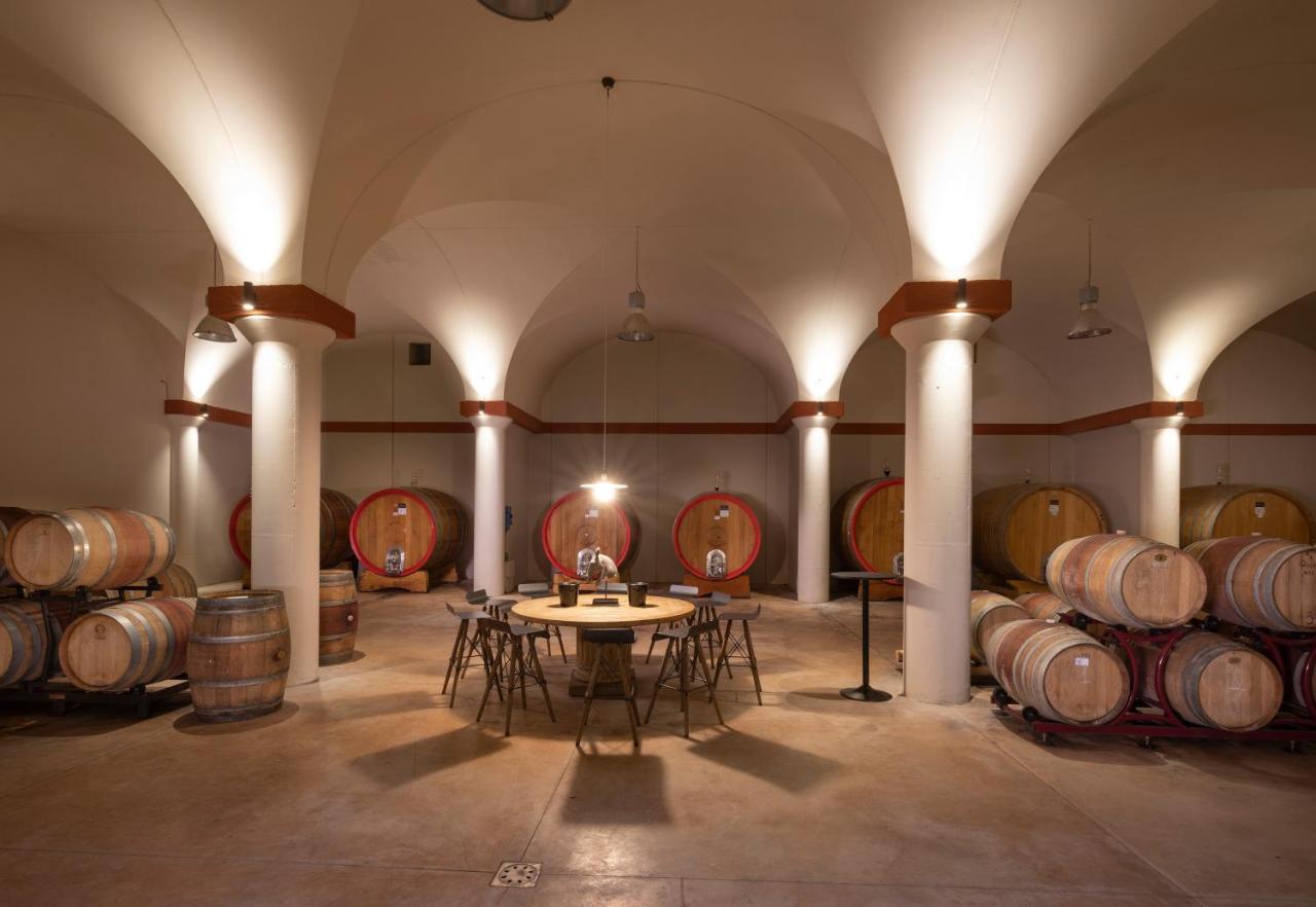 Borgo Argiano Villa คาสเตลนูโอโว เบราร์เดนกา ภายนอก รูปภาพ